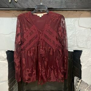 Taylor and Sage burgundy lace top size medium like new no tags